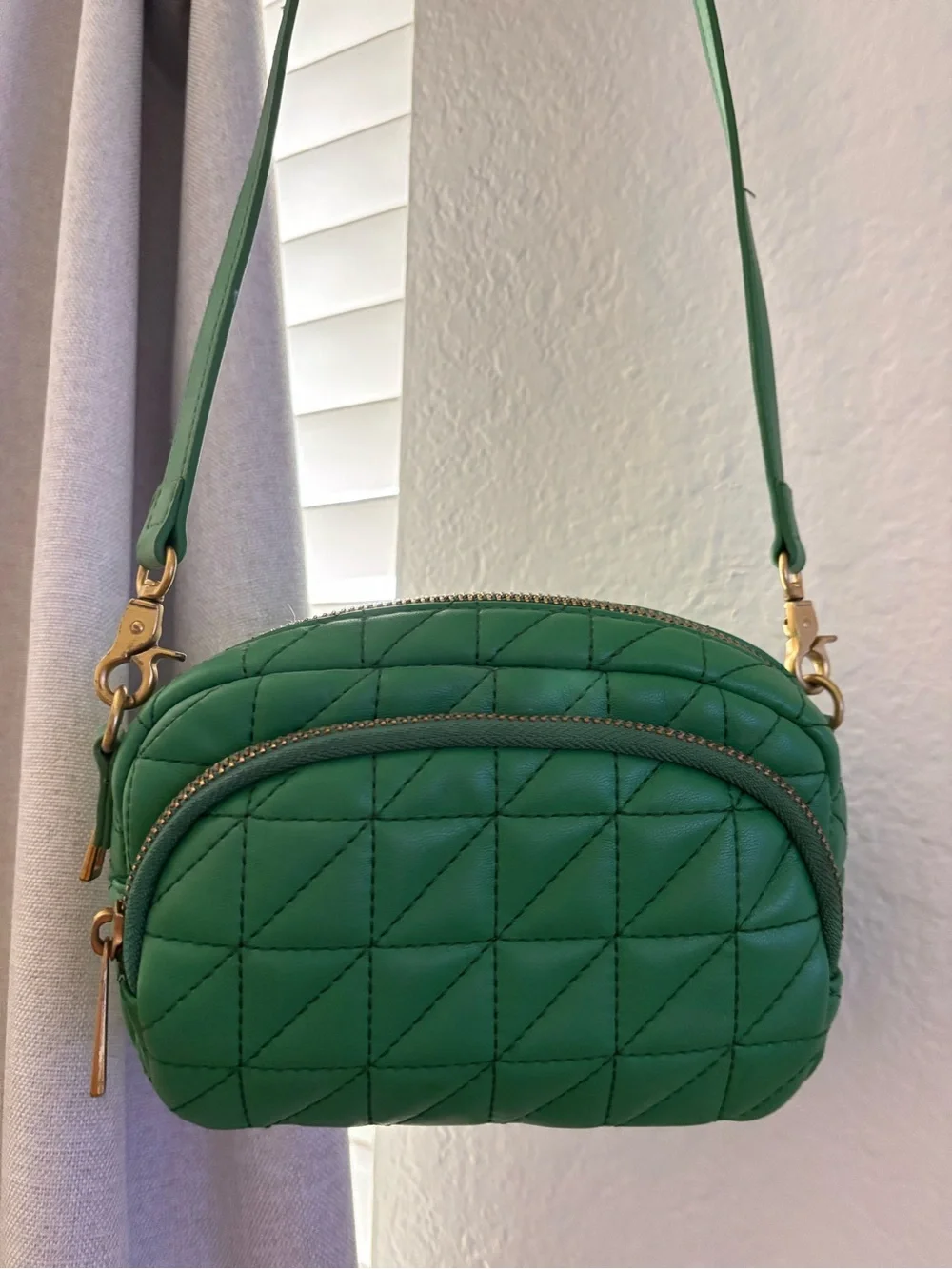 Zara Green Quilted Crossbody Bag with Gold Hardware - Picture 2 of 2